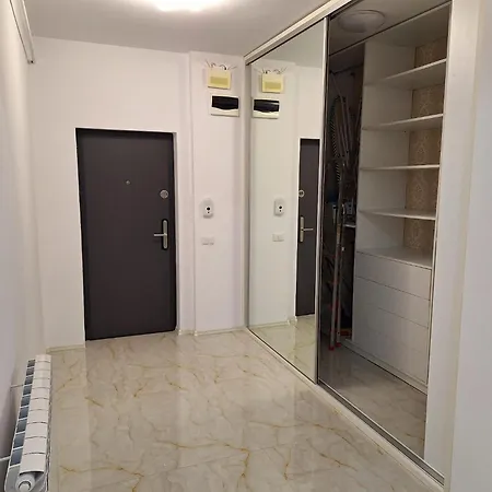 De Lux Mamaia Nord In Zona Restaurantului Hanul Cu Peste