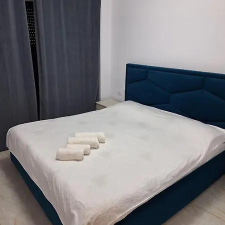 De Lux Mamaia Nord In Zona Restaurantului Hanul Cu Peste